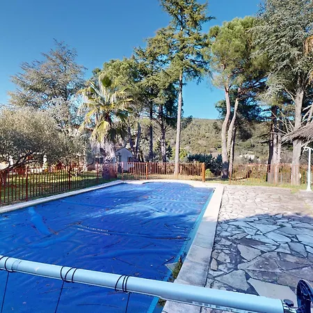 Familiale 7 Pieces Avec Coin Piscine Prive - Fr-1-785-29 * Agones